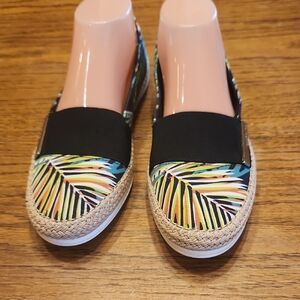 Anne Klein Zilya Espadrille Tropical Palms Size 8